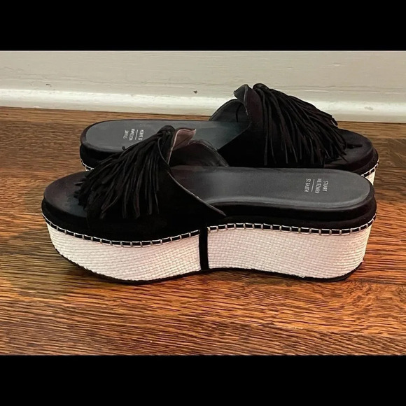Stuart weitzman Women’s St Barths Blk Suede Tassel Wedge Sandal Size 8 - Picture 6 of 15